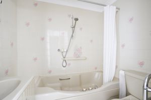 BATHROOM- click for photo gallery